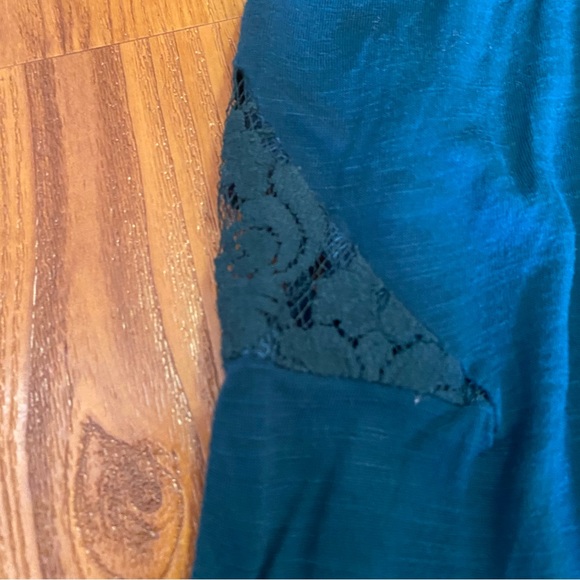 Urban Outfitters Teal Tank Top with Cutout lace - Picture 3 of 6